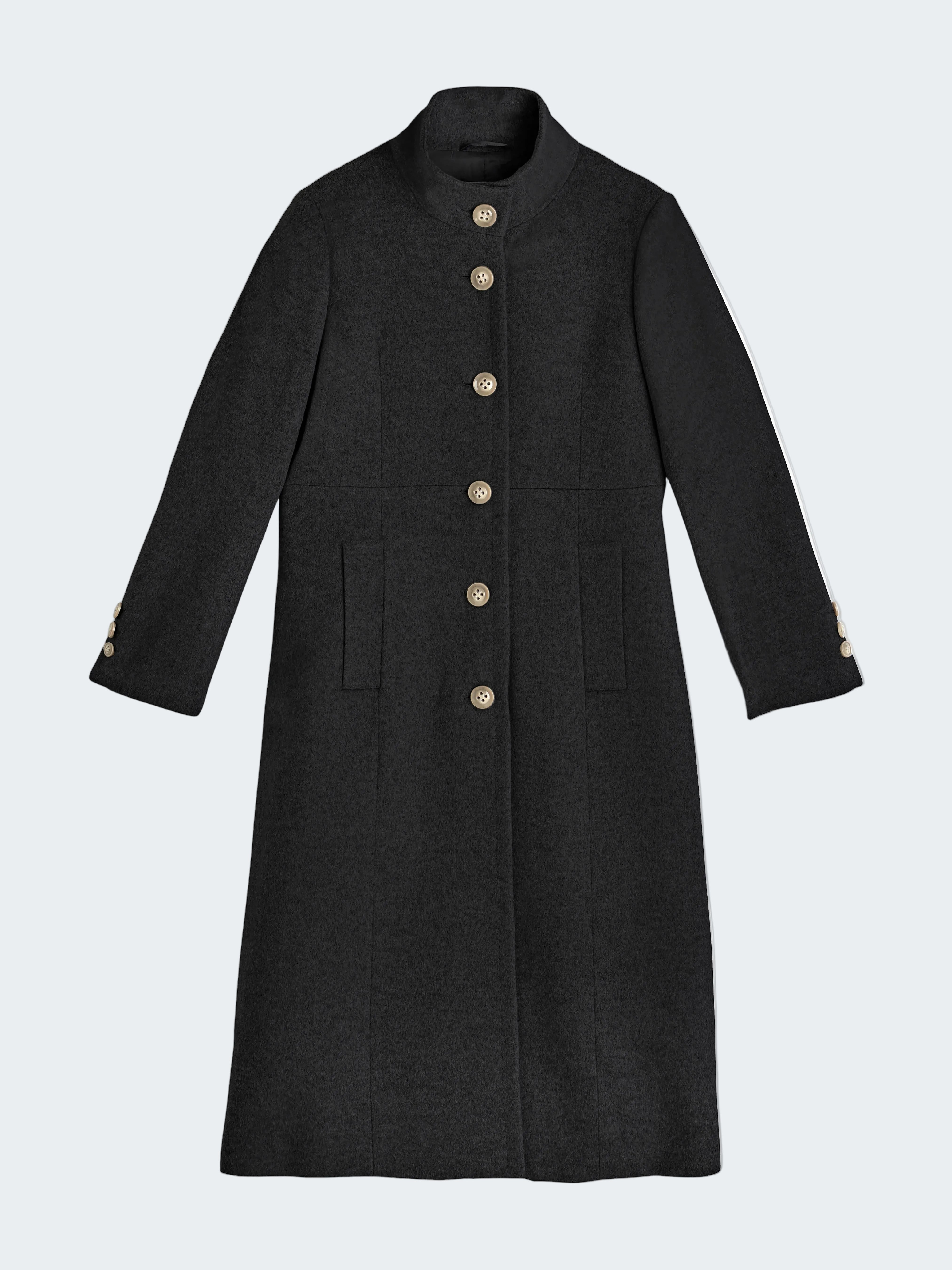 Buttoned Long Coat in Cashmere Wool